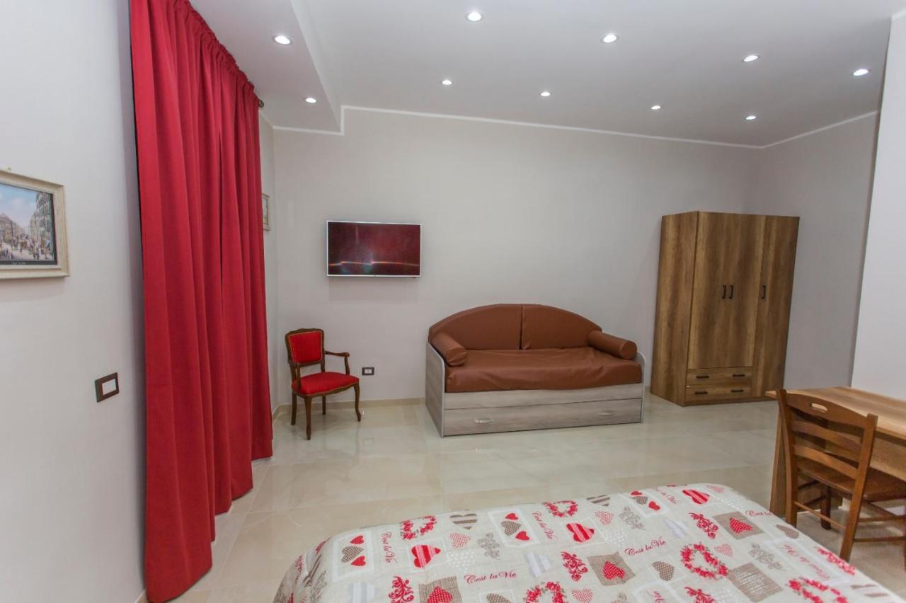 Decumano Massimo Bed & Breakfast Ercolano Exterior photo