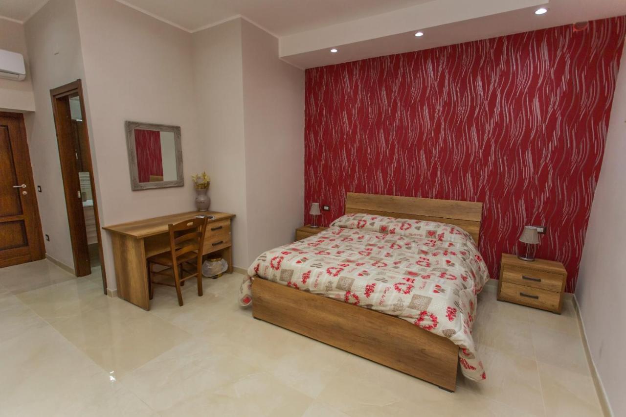 Decumano Massimo Bed & Breakfast Ercolano Exterior photo