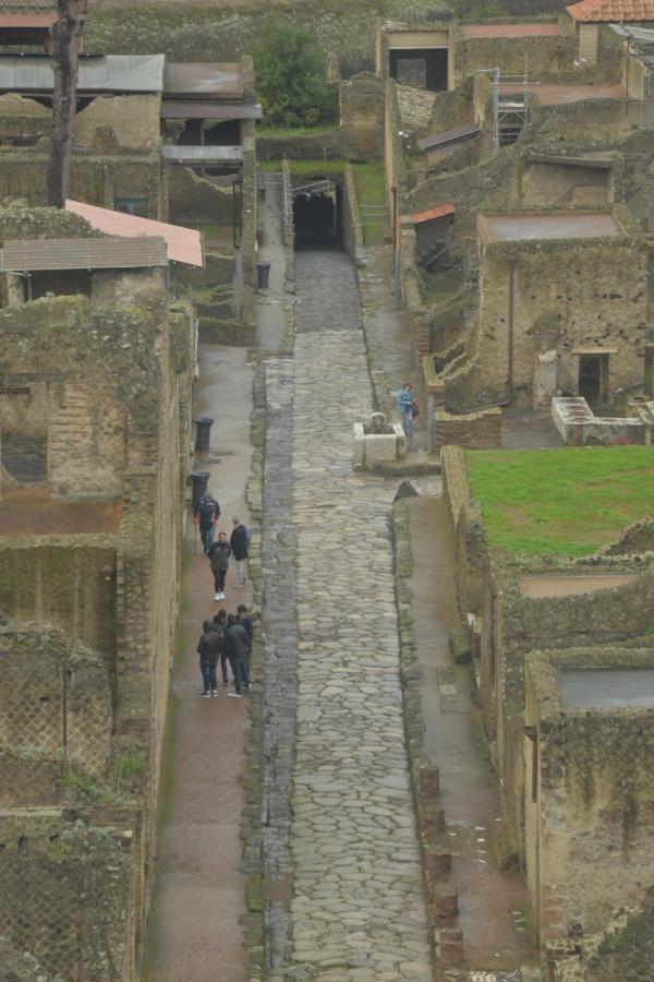 Decumano Massimo Bed & Breakfast Ercolano Exterior photo